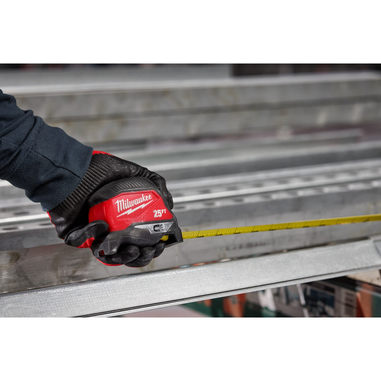 Milwaukee 48 - 22 - 1025M 25FT Magnetic Tape Measure - Mississauga Hardware Centre Inc