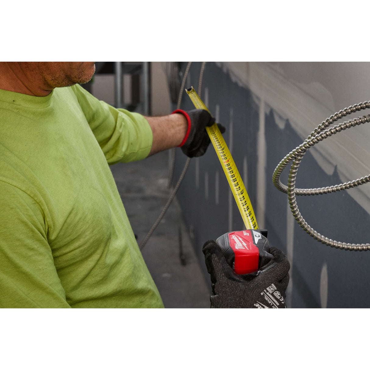 Milwaukee 48 - 22 - 1025M 25FT Magnetic Tape Measure - Mississauga Hardware Centre Inc