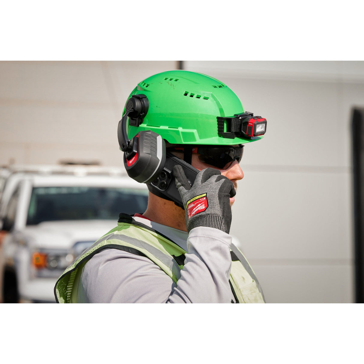 Milwaukee 48 - 73 - 3251 26db BOLT™ Earmuffs - Mississauga Hardware Centre Inc