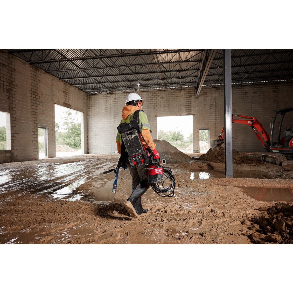 Milwaukee MXF211 - 1XC MX FUEL™ 1HP 2" Submersible Pump Kit - Mississauga Hardware Centre Inc