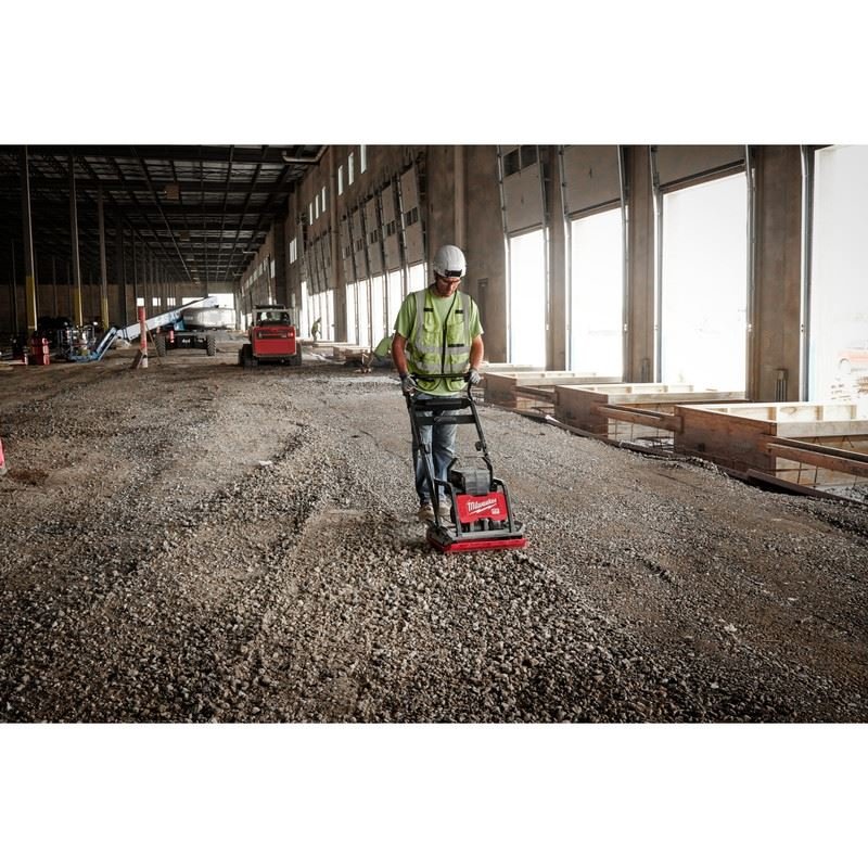 Milwaukee MXF220 - 2HD MX FUEL 20in Plate Compactor Kit - Mississauga Hardware Centre Inc
