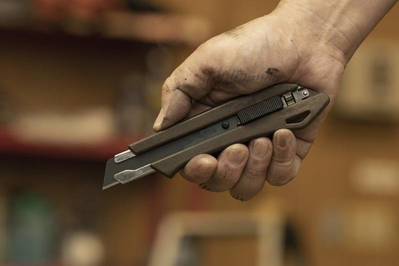 OLFA 18mm WD - AL Wood Composite Auto - Lock Utility Knife - Mississauga Hardware Centre Inc