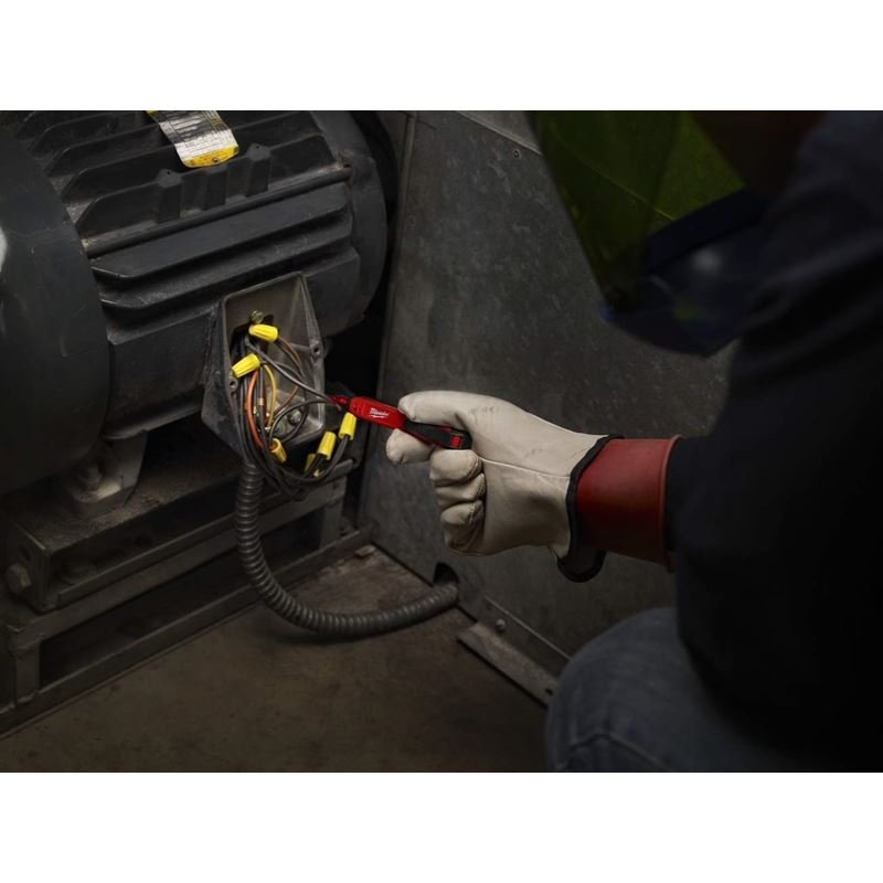 2202 - 20 50 - 1000 VAC Non - Contact Voltage Detector withWork Light - Mississauga Hardware Centre IncMilwaukee2202-20