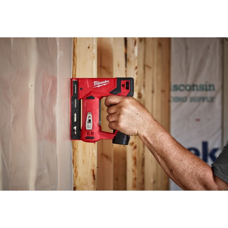 2447 - 20 M12 12 Volt Lithium - Ion Cordless 3/8 in. Crown Stapler - Tool Only - Mississauga Hardware Centre IncMilwaukee2447-20