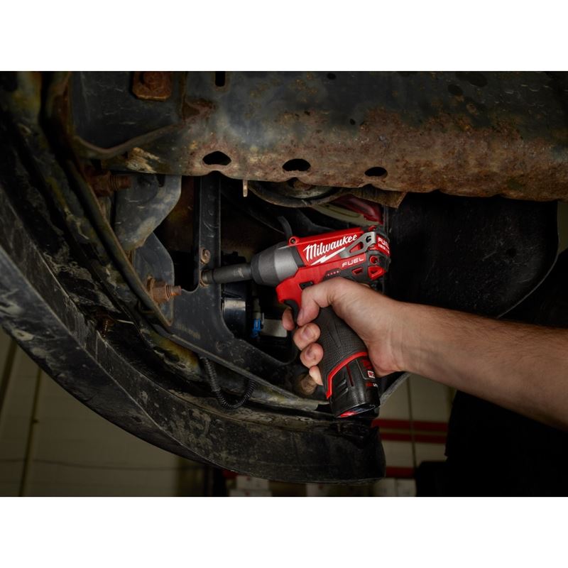 2454 - 22 M12 FUEL 12 Volt Lithium - Ion Brushless Cordless 3/8 in. Impact Wrench Kit - Mississauga Hardware Centre IncMilwaukee2454-22
