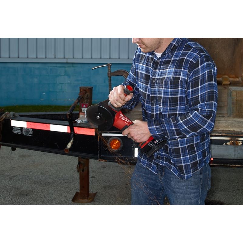 2781 - 20 M18 FUEL 18 Volt Lithium - Ion Brushless Cordless 4 - 1/2 in. / 5 in. Grinder, Slide Switch Lock - On - Tool Only - Mississauga Hardware Centre IncMilwaukee2781-20