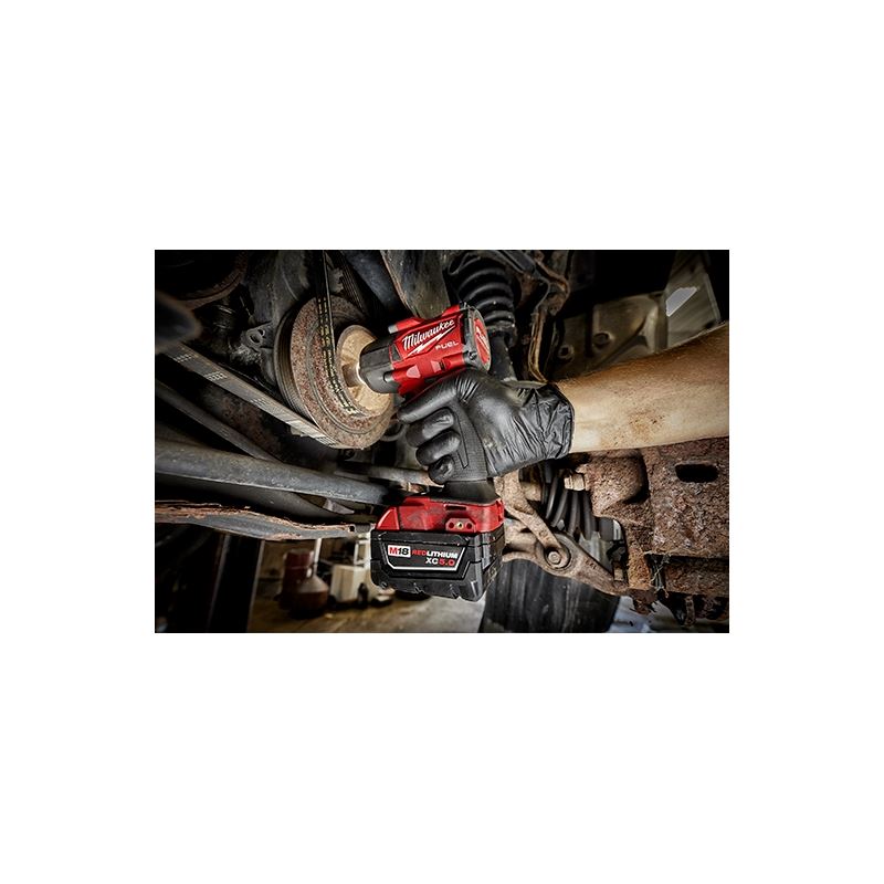 Milwaukee 2962P-22 M18 FUEL 1/2 Mid-Torque Impact Wrench w/ Pin Detent Kit