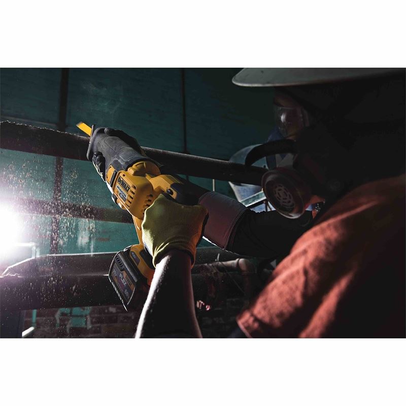 DEWALT DCS388T2 FLEXVOLT 60V MAX* Brushless Reciprocating Saw (2 Batteries)