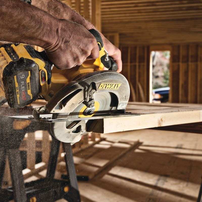 DEWALT DCS578X2 FLEXVOLT 60V MAX* Brushless 7-1/4 in. Cordless Circular Saw with Brake Kit
