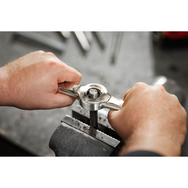 Milwaukee 49-22-5602 15PC SAE Tap and Die Set with Hex-LOK 2-in-1 Handle