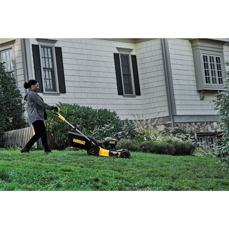 DEWALT DCMWSP244U2 FWD Self-Propelled Lawn Mower - 2X20V MAX 21-1/2 in. Brushless
