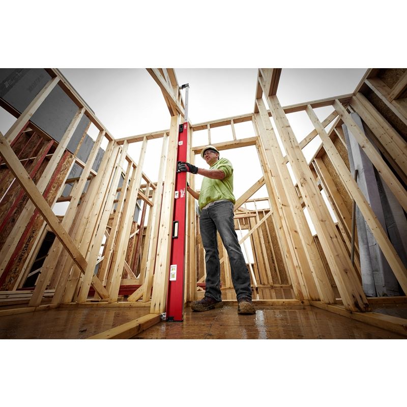 Milwaukee MLXP712   6.5' - 12' Expandable Level