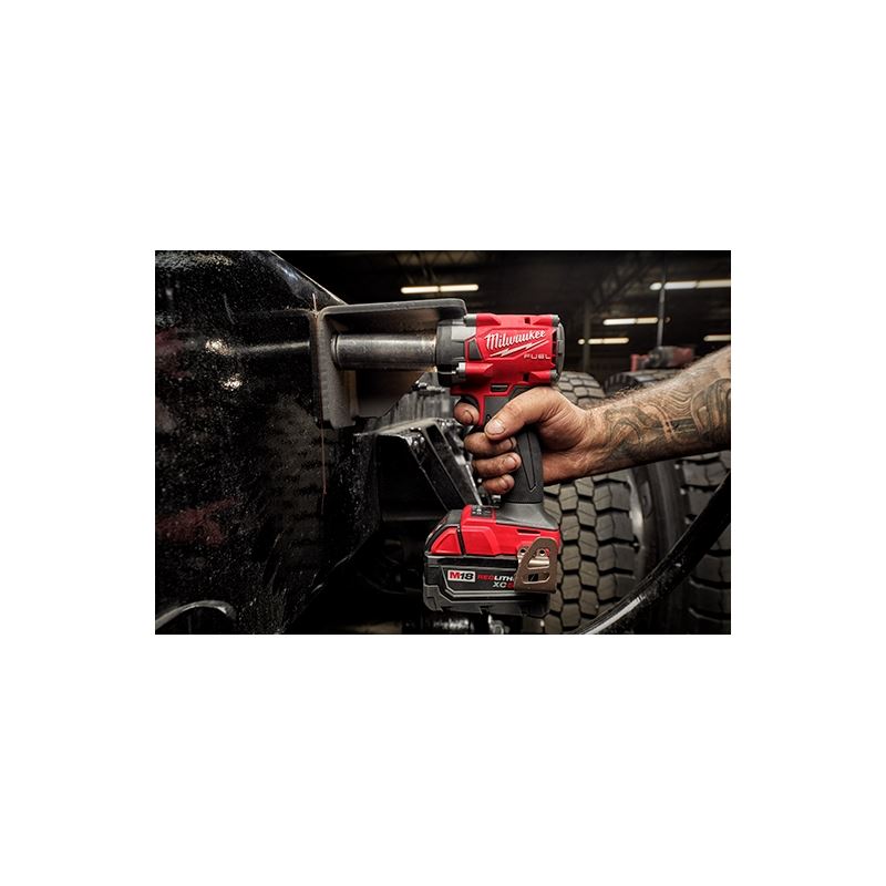 Milwaukee 2855P-22 M18 FUEL 1/2 Compact Impact Wrench w/ Pin Detent Kit