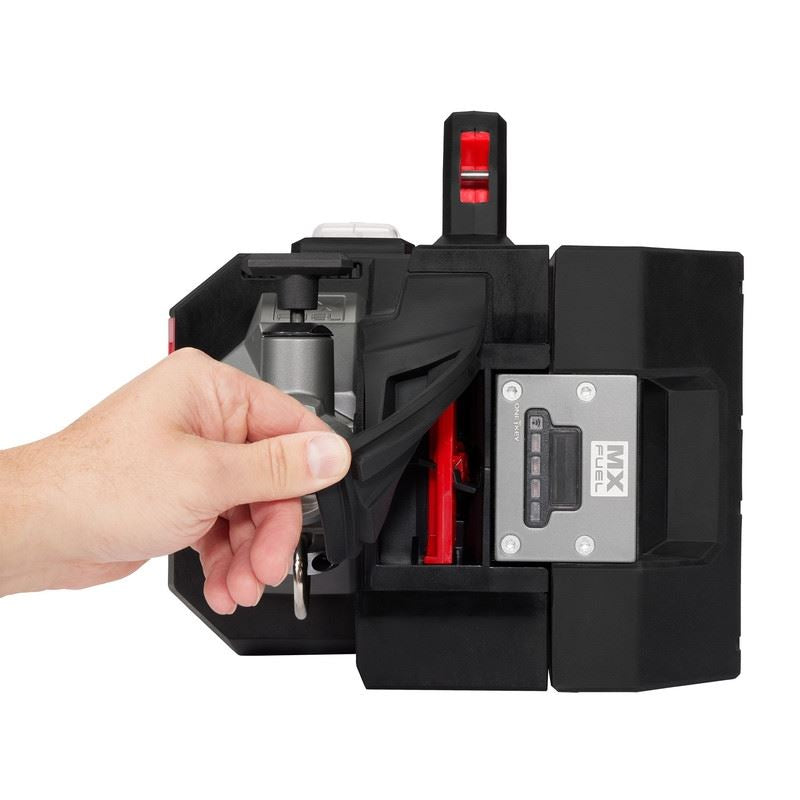 Milwaukee MXF370-2XC Concrete Vibrator Kit