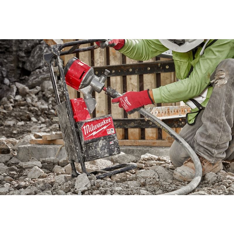 Milwaukee MXF371-2XC MX FUEL Backpack Concrete Vibrator Kit