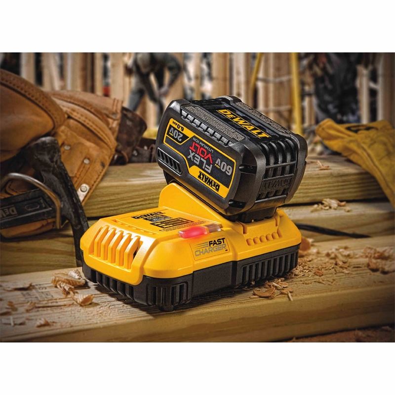 DEWALT 20V MAX* FAN COOLED FAST CHARGER