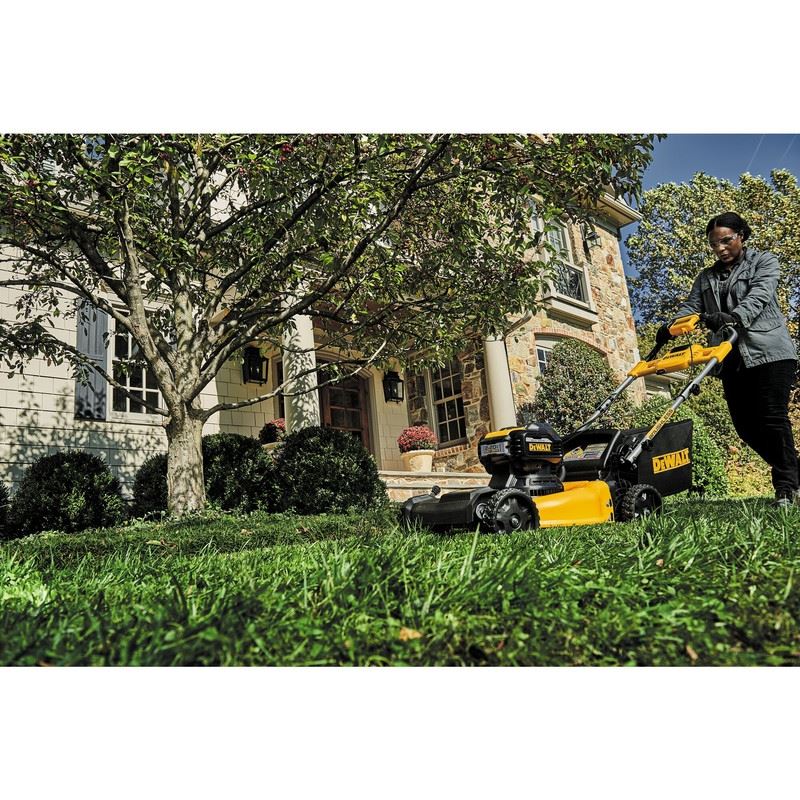 DEWALT DCMWSP244U2 FWD Self-Propelled Lawn Mower - 2X20V MAX 21-1/2 in. Brushless