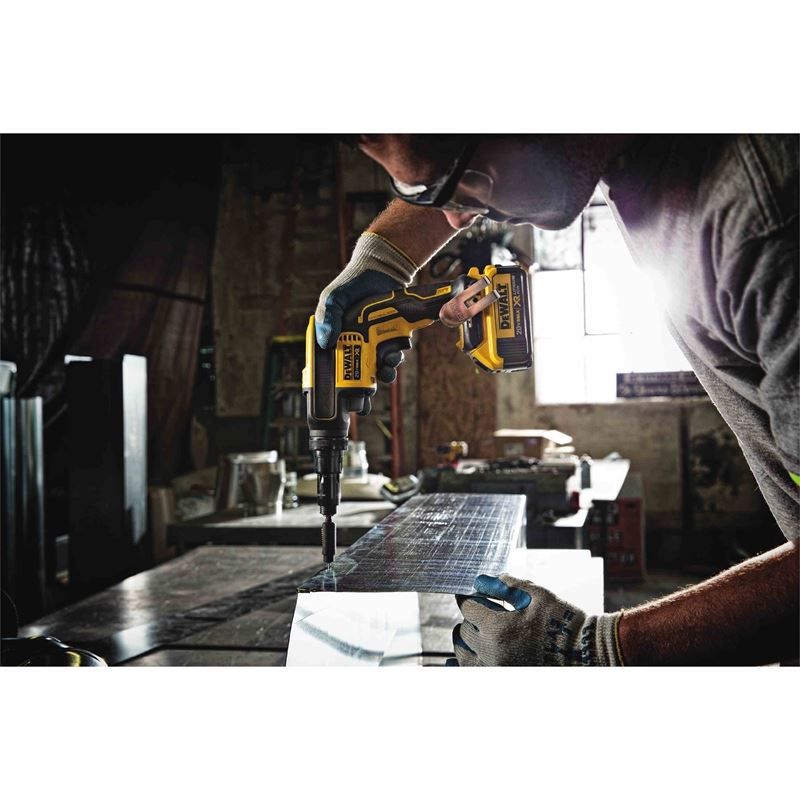 DEWALT DCF622B 20V MAX* XR Versa-ClutchTM Adjustable Torque Screwgun (Bare)