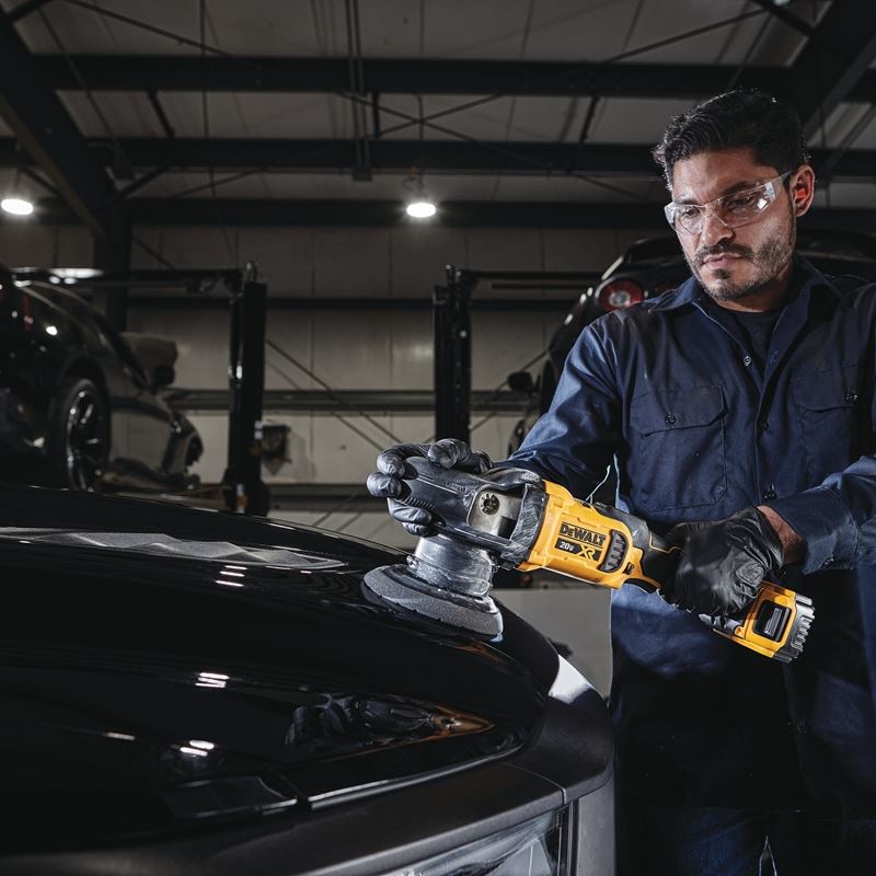 DEWALT DCM848P2 20V MAX* XR® 5 in. (125mm) Cordless Variable Speed Random Orbit Polisher Kit