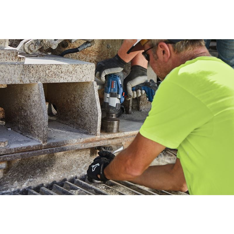 Bosch GDS18V - 770CN PROFACTOR 18V Connected - Ready 3/4 In. Impact Wrench with Friction Ring and Thru - Hole (Bare Tool) - Mississauga Hardware Centre IncBOSCHGDS18V-770CN