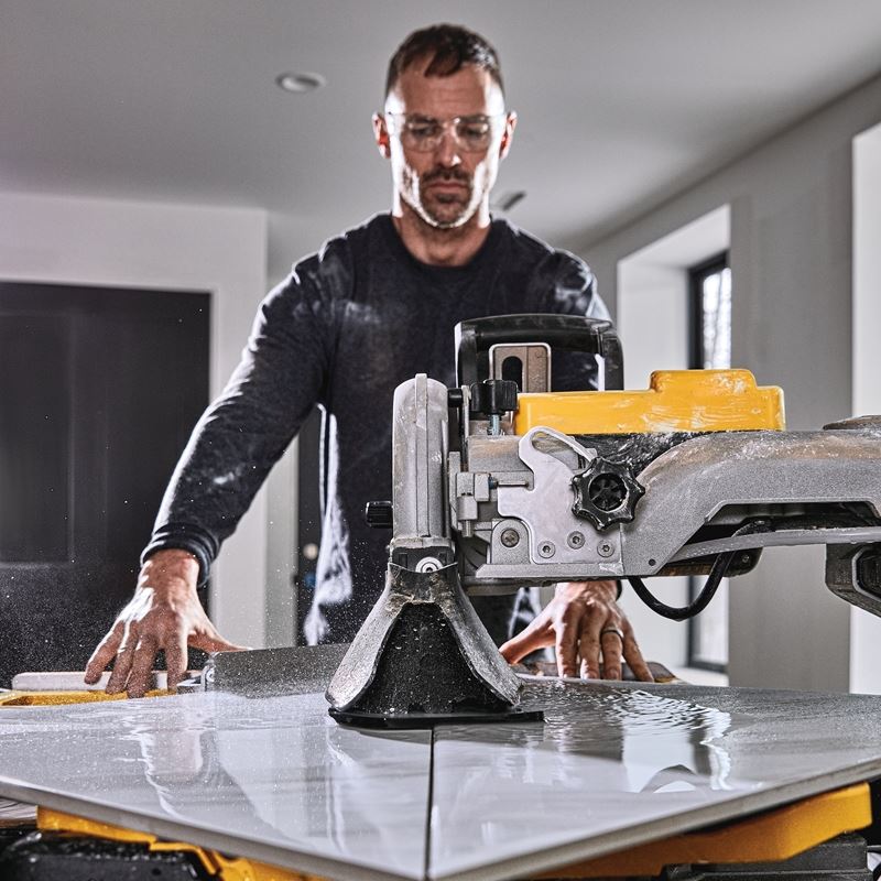 DEWALT D36000S 10 in. High Capacity Wet Tile Saw with Stand - Mississauga Hardware Centre IncDEWALTD36000S