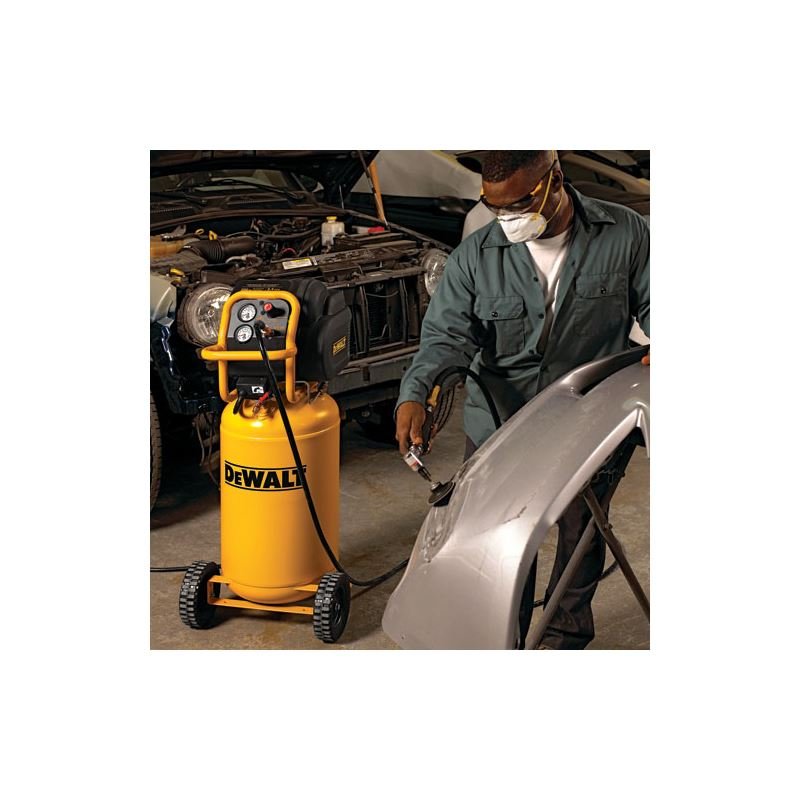 DEWALT | D55168 1.6 HP Continuous, 200 PSI, 15 Gallon Workshop Compressor - Mississauga Hardware Centre IncDEWALTD55168