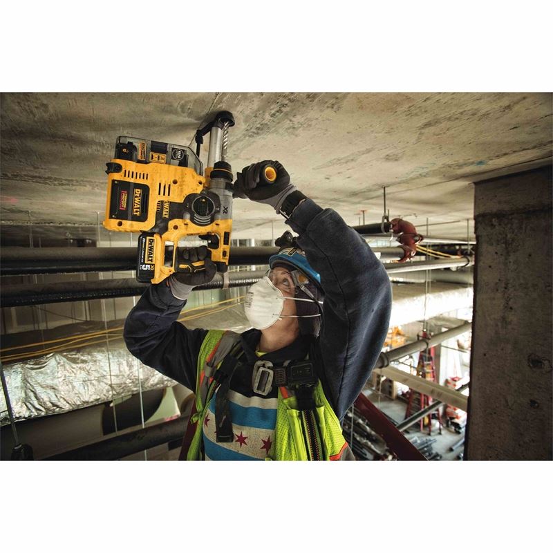 DEWALT DCH273P2DHO 20V MAX* XR® Brushless 1" L - Shape SDS Plus Rotary Hammer Kit with On Board Dust Extractor - Mississauga Hardware Centre IncDEWALTDCH273P2DHO