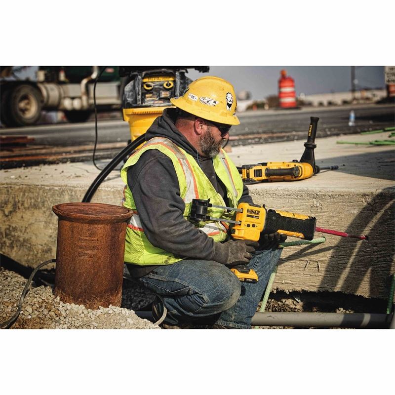DEWALT DCH481X2 1 - 9/16" (40 mm) SDS MAX 60VCOMBINATION HAMMER KIT - Mississauga Hardware Centre IncDEWALTDCH481X2