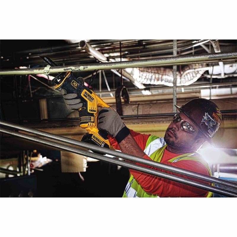 DEWALT DCS367P1 20V MAX* XR Brushless Compact Reciprocating Saw Kit (5.0 Ah) - Mississauga Hardware Centre IncDEWALTDCS367P1