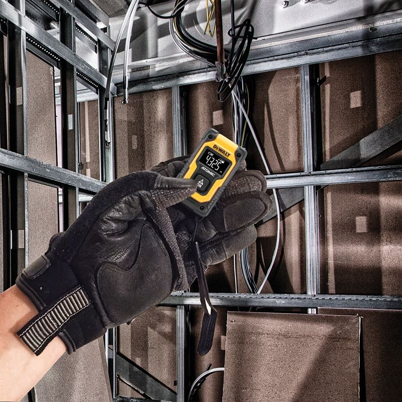 DEWALT DW055PL ATOMIC COMPACT SERIES 55 FT. POCKET LASER DISTANCE MEASURER - Mississauga Hardware Centre IncDEWALTDW055PL
