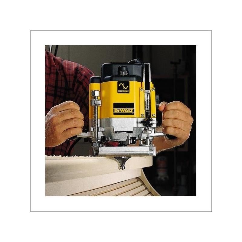 DEWALT | DW625 Heavy - Duty 3HP Maximum Motor HP EVS Plunge Router - Mississauga Hardware Centre IncDEWALTDW625