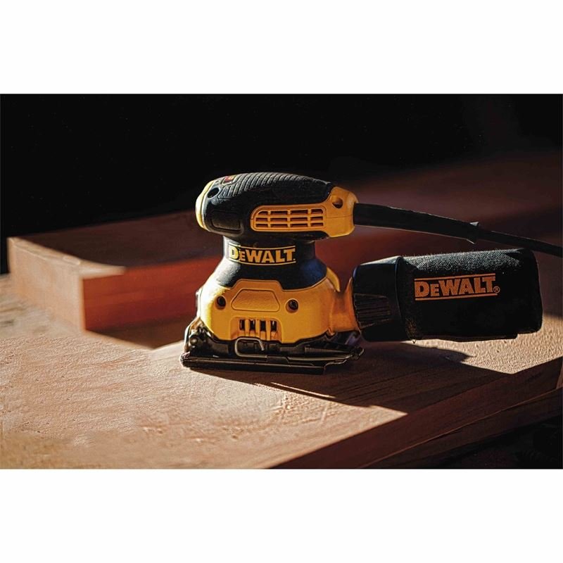 DEWALT DWE6411K 1/4 Sheet Palm Grip Sander Kit - Mississauga Hardware Centre IncDEWALTDWE6411K