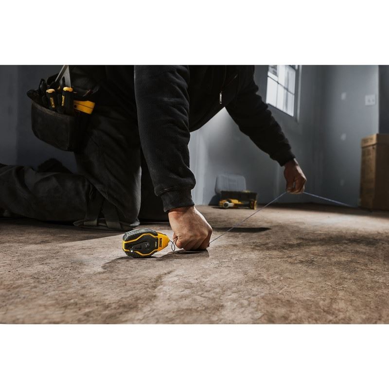 DEWALT DWHT47258L ATOMIC COMPACT SERIES Chalk Reel - Mississauga Hardware Centre IncDEWALTDWHT47258L