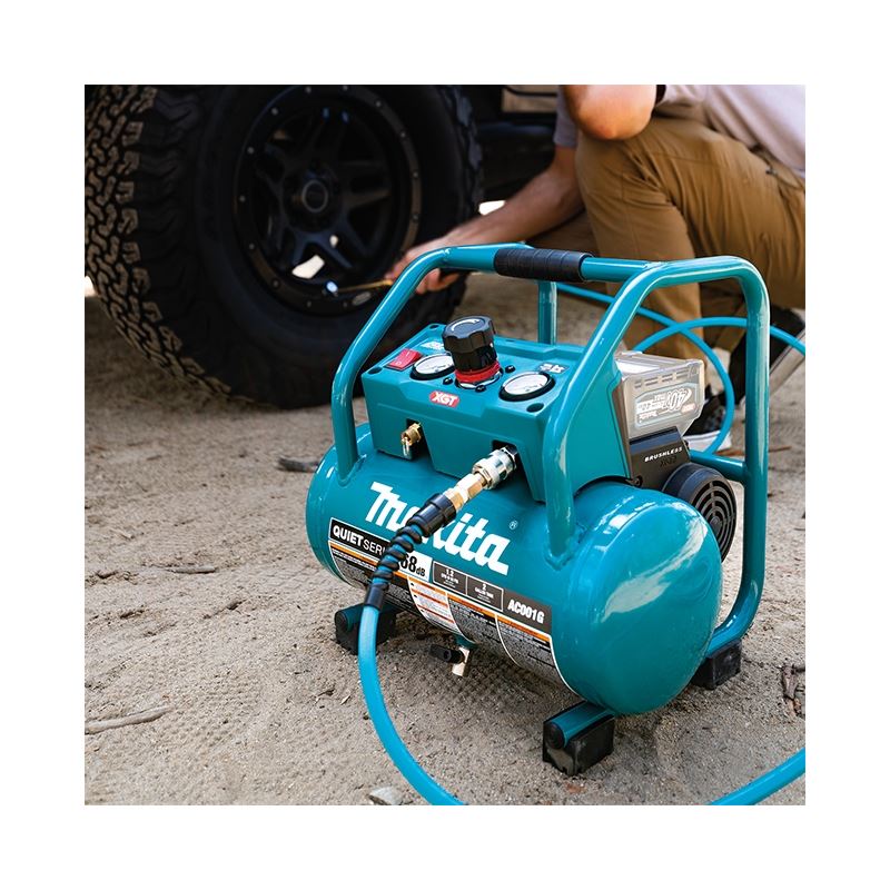 Makita AC001GZ 40V max XGT Brushless Cordless 7.6 L (2.0 Gal) Air Compressor, Quiet Series (Tool Only) - Mississauga Hardware Centre IncMakitaAC001GZ