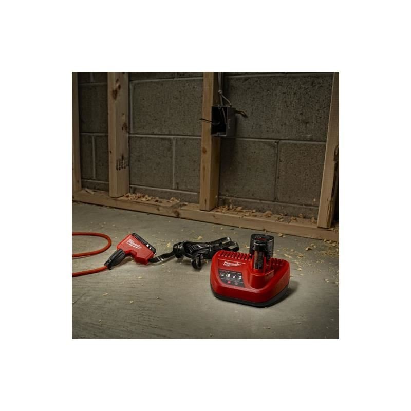 Milwaukee | 2510 - 20 M12 Lithium - Ion AC/DC Wall and Vehicle Charger - Mississauga Hardware Centre IncMilwaukee2510-20