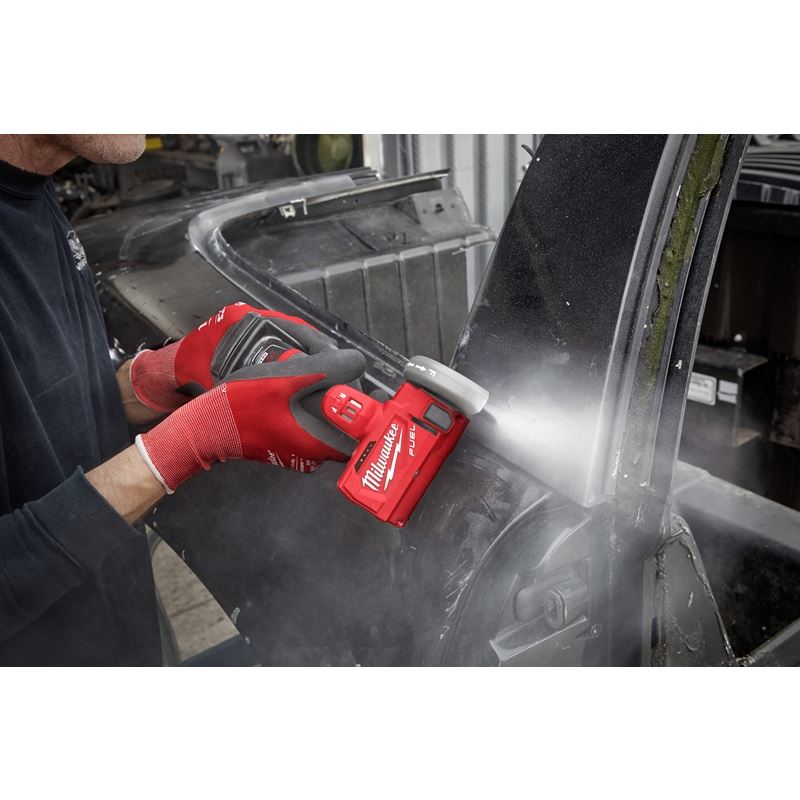 Milwaukee 2522 - 21XC 3" Compact Cut Off Tool - Kit - Mississauga Hardware Centre IncMilwaukee2522-21XC