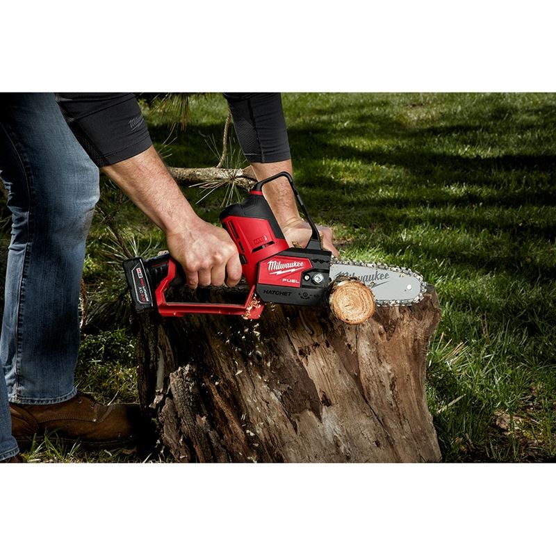 Milwaukee 2527 - 21 M12 FUEL 12 Volt Lithium - Ion Brushless Cordless HATCHET 6 in. Pruning Saw Kit - Mississauga Hardware Centre Inc