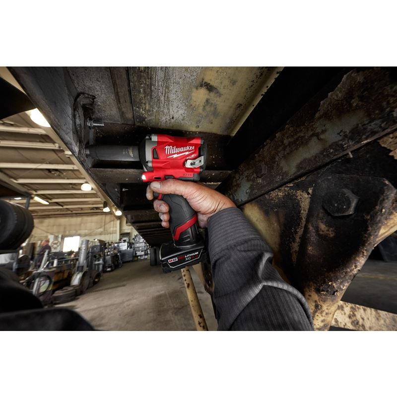Milwaukee 2555 - 22 M12 FUEL Stubby 1/2" Impact Wrench Kit - Mississauga Hardware Centre IncMilwaukee2555-22