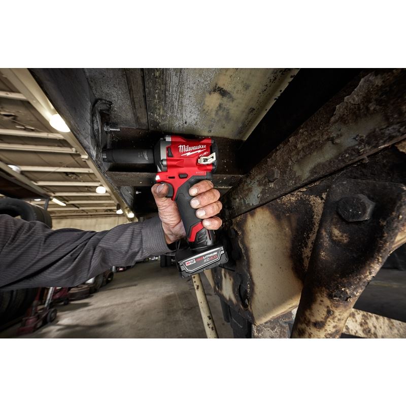 Milwaukee 2555 - 22 M12 FUEL Stubby 1/2" Impact Wrench Kit - Mississauga Hardware Centre IncMilwaukee2555-22