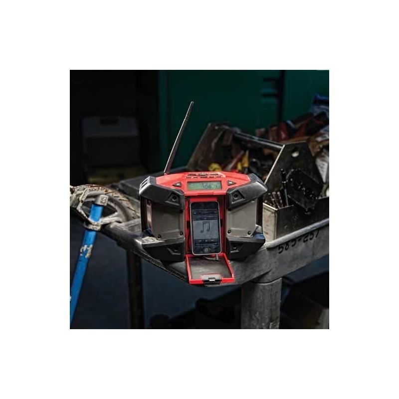 Milwaukee | 2590 - 20 M12 Cordless Lithium - Ion Radio - Mississauga Hardware Centre IncMilwaukee2590-20