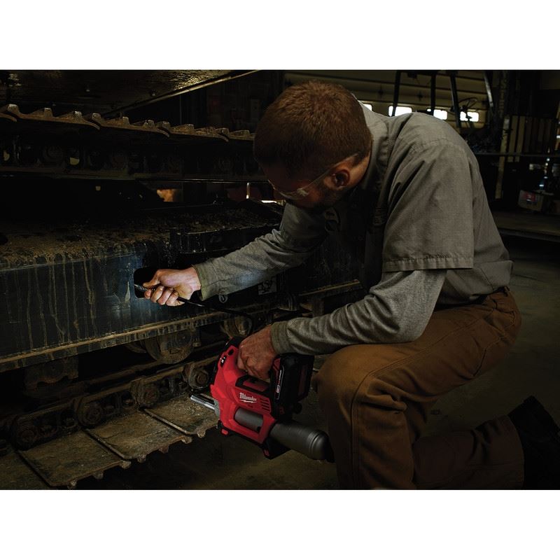 Milwaukee 2646 - 21CT M18 Cordless 2 - Speed Grease Gun Kit - Mississauga Hardware Centre Inc