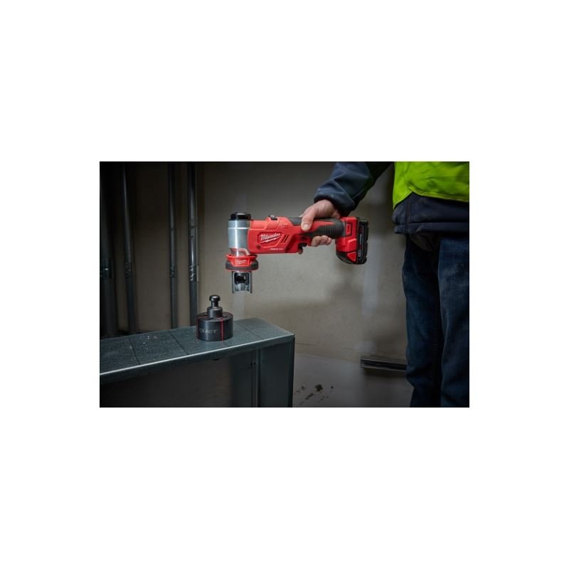 Milwaukee 2677 - 21 M18 FORCE LOGIC 6T Knockout Tool 1/2" - 2" Kit - Mississauga Hardware Centre IncMilwaukee2677-21