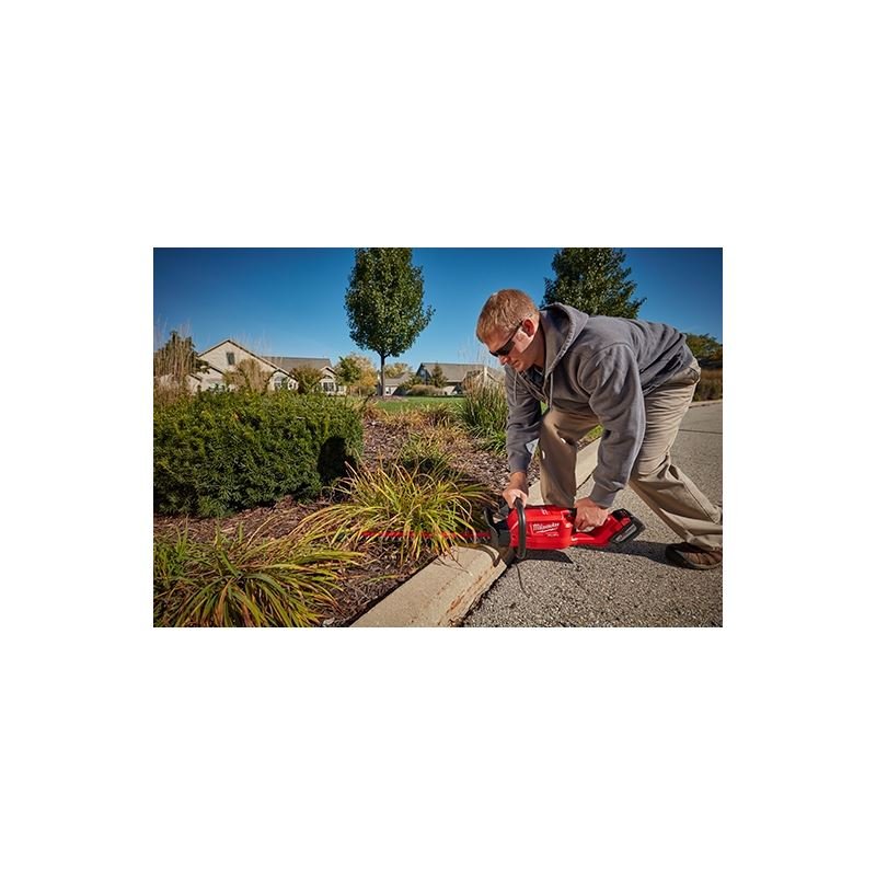 Milwaukee 2726 - 21HD M18 FUELâ„¢ Hedge Trimmer Kit - Mississauga Hardware Centre IncMilwaukee2726-21HD
