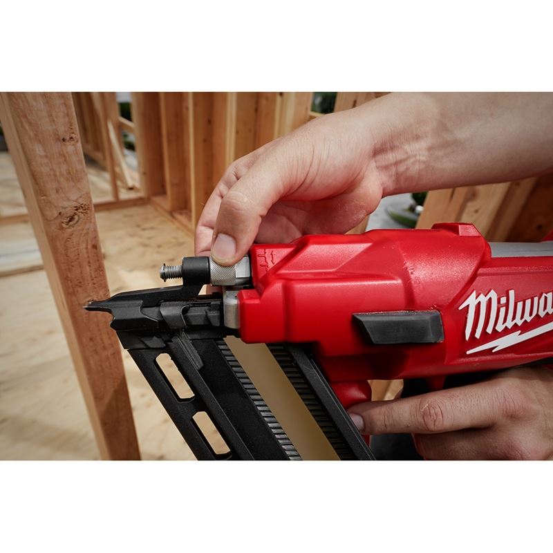 Milwaukee 2745 - 21 Cordless Framing Nailer Kit - Mississauga Hardware Centre Inc
