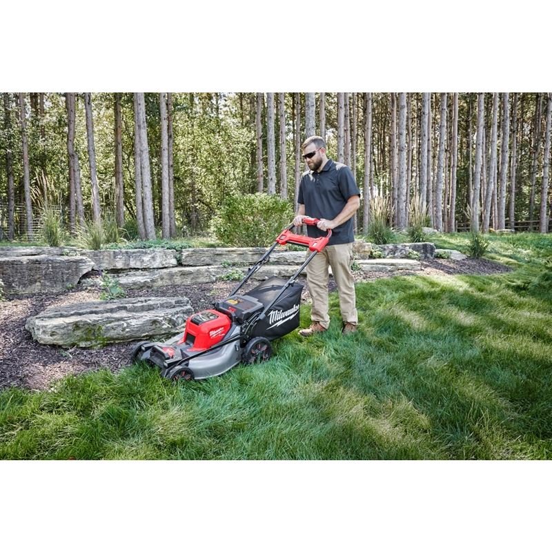 Milwaukee 2823 - 22HD M18 FUEL 21in Self - Propelled Dual Battery Mower Kit - Mississauga Hardware Centre Inc
