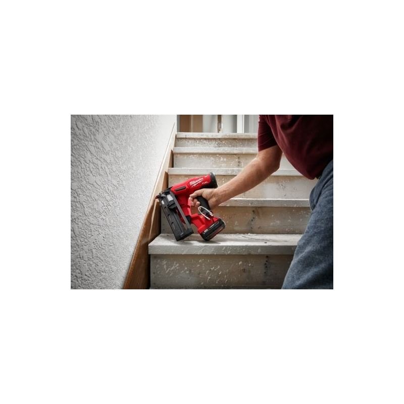 Milwaukee 2841 - 21CT M18 FUEL 16 Gauge Angled Finish Nailer Kit - Mississauga Hardware Centre Inc