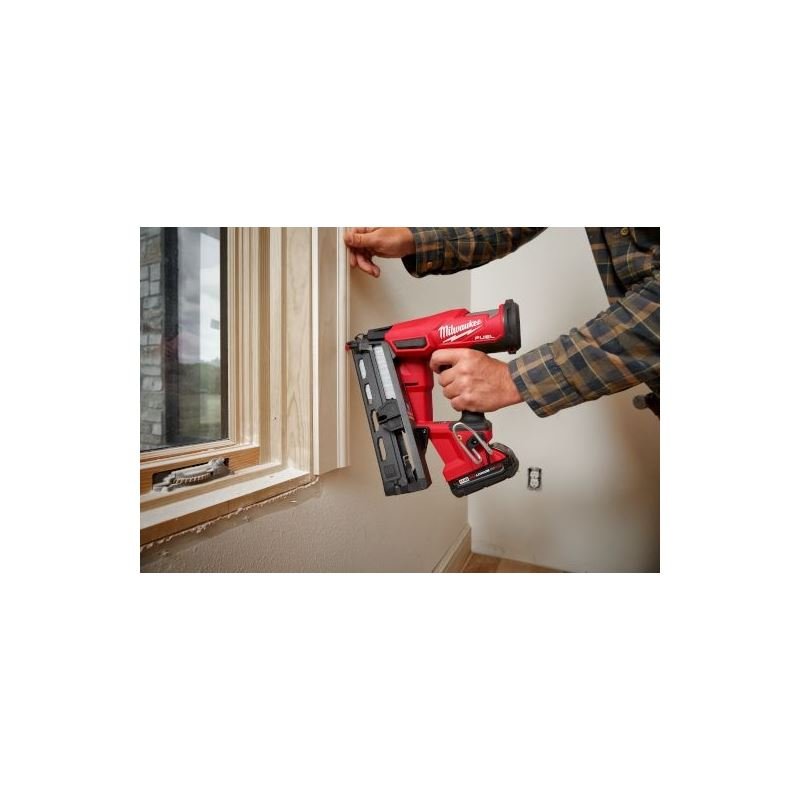 Milwaukee 2841 - 21CT M18 FUEL 16 Gauge Angled Finish Nailer Kit - Mississauga Hardware Centre Inc