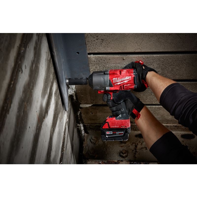 Milwaukee 2864 - 22 3/4 inch High Torque Impact Wrench Kit - Mississauga Hardware Centre IncMilwaukee2864-22