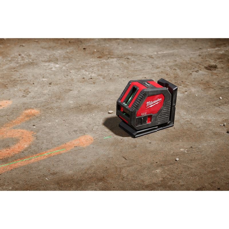 Milwaukee 3421 Green Cross Line Laser - Mississauga Hardware Centre Inc