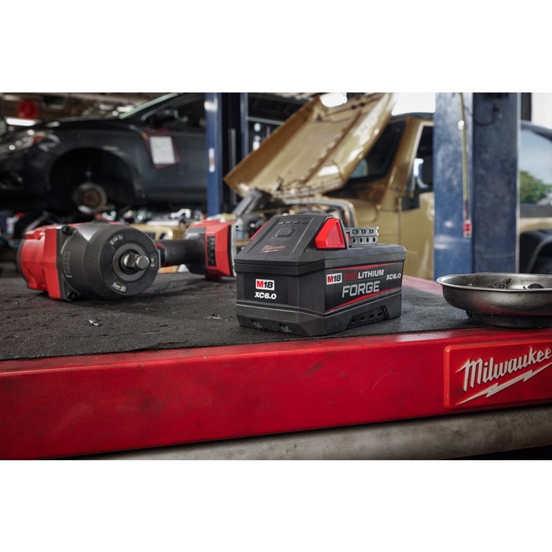 Milwaukee 48 - 11 - 1861 M18 REDLITHIUM FORGE XC6.0 Battery Pack - Mississauga Hardware Centre Inc